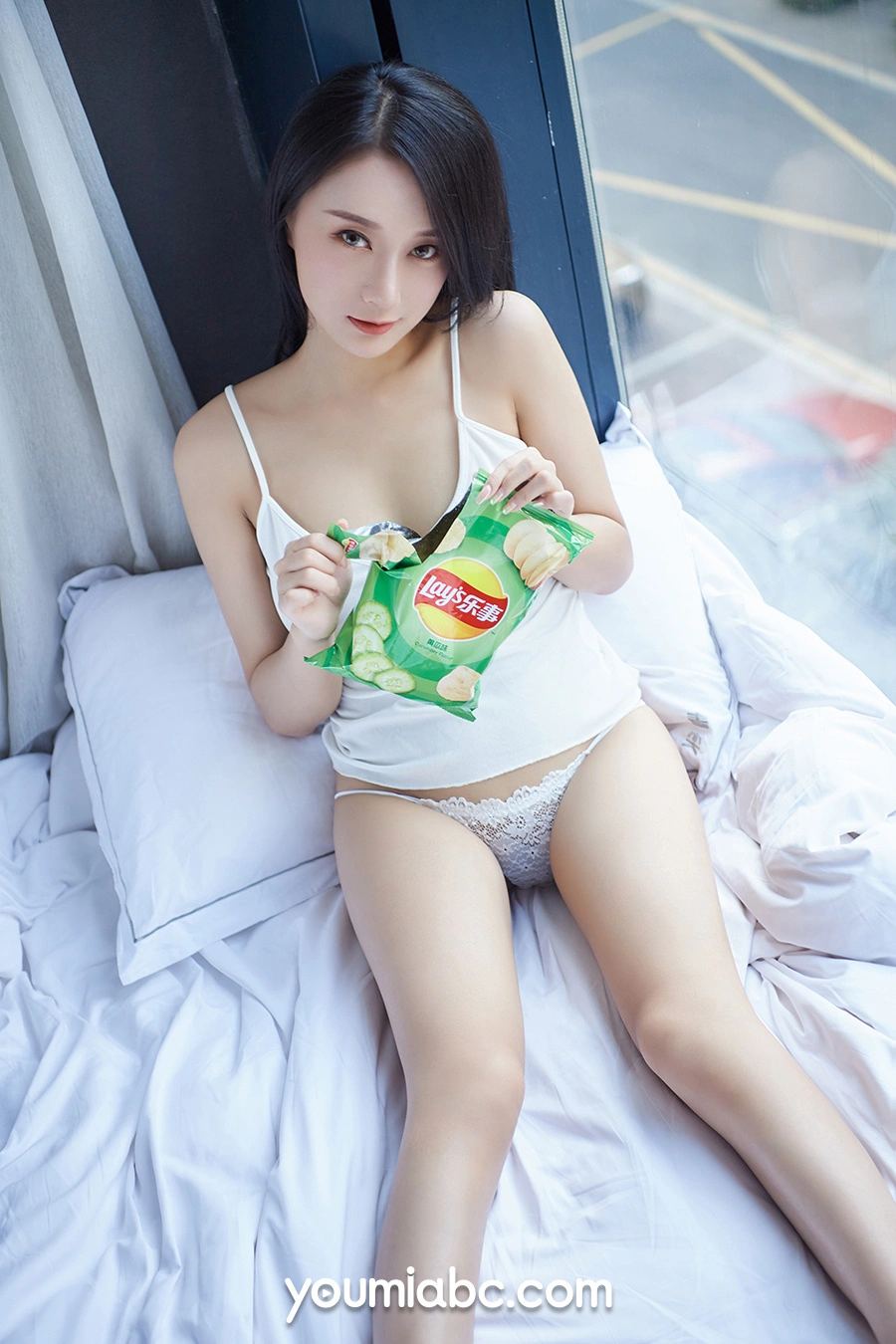 YouMi尤蜜 - 2019.12.01 热辣宅女 何嘉颖 3